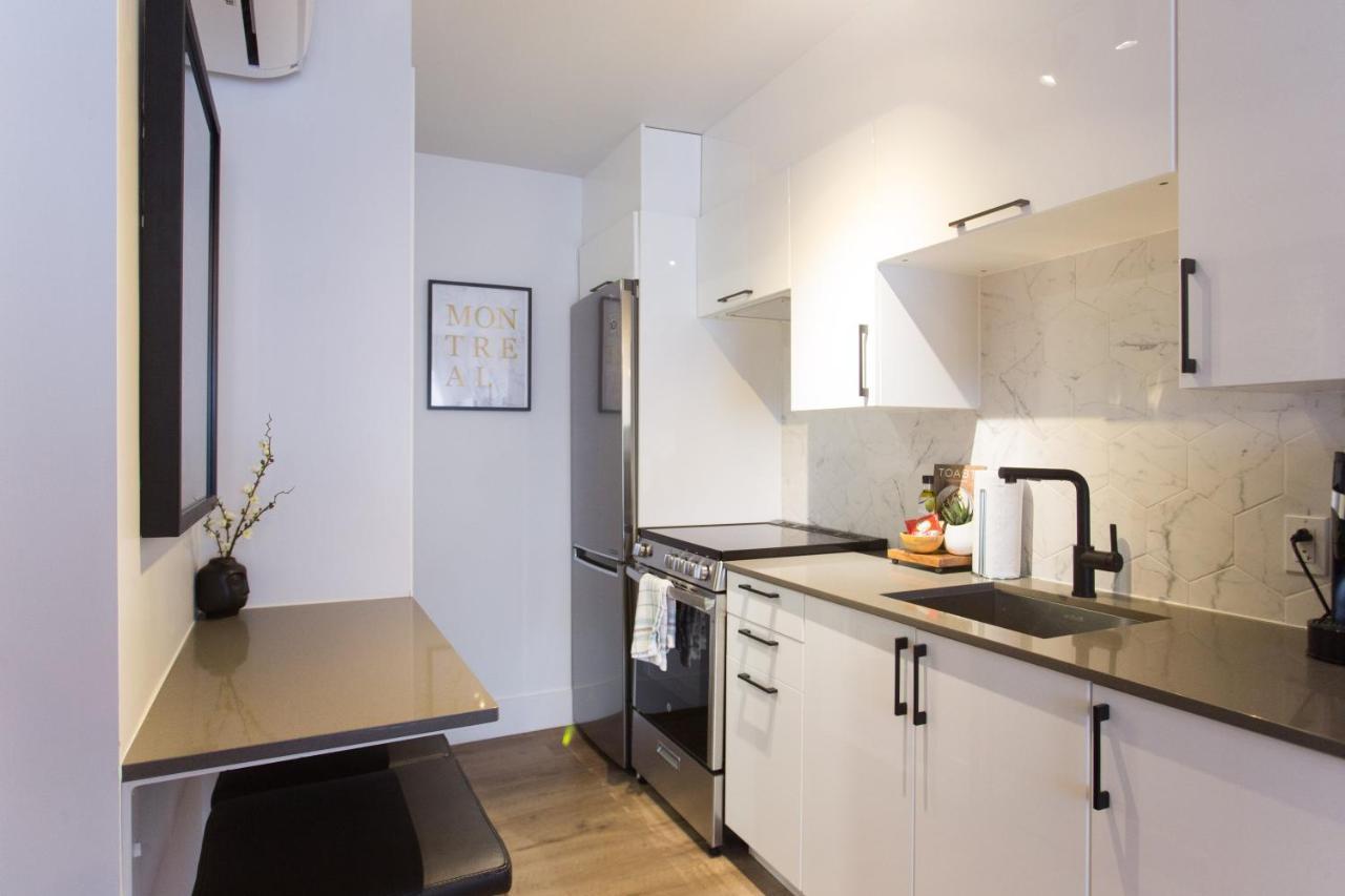 Fun & Funky Little Italy Studio With Full Kitchen By Den Stays Montréal Extérieur photo